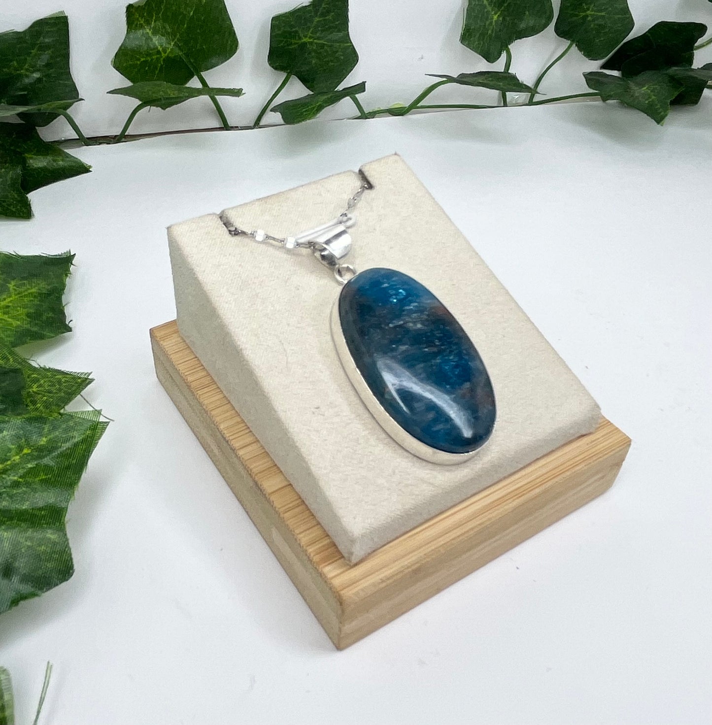 Collana Apatite